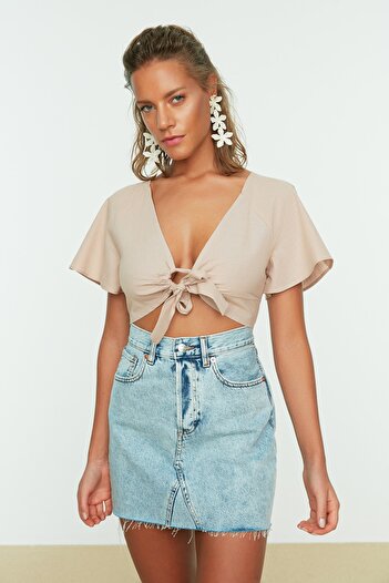 Trendyol Collection Μπεζ γραβάτα με λεπτομέρεια μπλούζα παραλίας με μανίκι TBESS22BZ0670