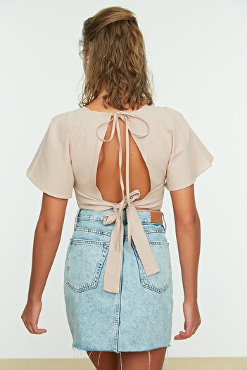 Trendyol Collection Μπεζ γραβάτα με λεπτομέρεια μπλούζα παραλίας με μανίκι TBESS22BZ0670