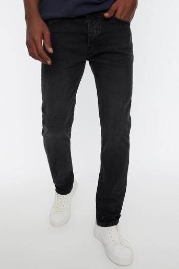 Trendyol Collection Schwarze Skinny-Jeans aus dehnbarem Stoff TMNAW20JE0405