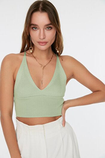 Trendyol Collection Bluzka cienka Mint Super Crop Back Detail TWOSS22BZ0760