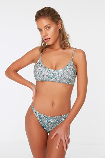 Trendyol Collection Τραγανό λουλουδάτο μοτίβο κάτω μέρος μπικίνι TBESS21BA0055