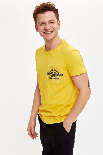 DeFacto Ανδρικό μπλουζάκι με κίτρινο εμπριμέ Extra Slim Fit N3453AZ20SM