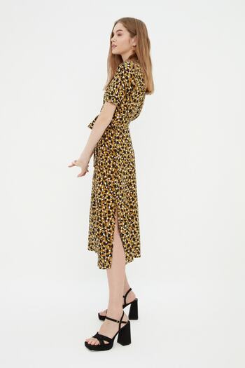 Trendyol Collection Φόρεμα πουκάμισο με μοτίβο καμήλας TWOSS22EL0375