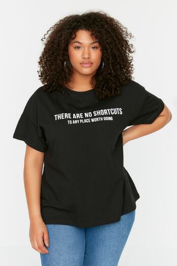 Trendyol Curve Black Printed Knitted T-Shirt - 100% Cotton TBBSS22TS1048