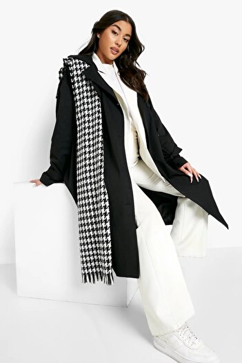 Goldmine Houndstooth Patterned Scarf