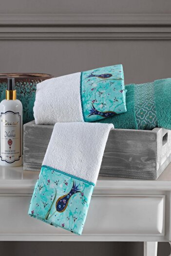 İyi Geceler İstanbul Nakkas 3-Piece Towel Set Lâlezar