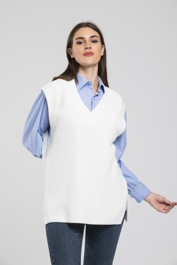 MUQKO Women's White V-Neck Oversize Slit Hijab Sweater