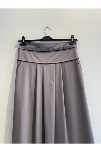 Kayra Women's Pleated Skirt with Pockets