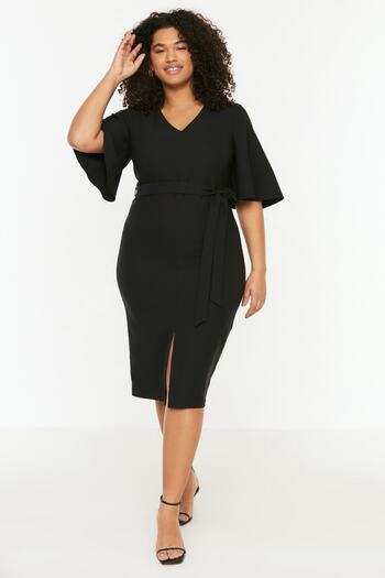Trendyol Curve Black Slit Detailed Woven Dress TBBSS22EL1541