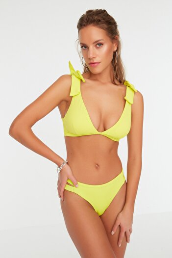 Trendyol Collection Τρίγωνο μπικίνι με πράσινο υφή TBESS22BU0127