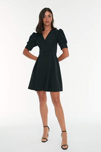 Trendyol Collection Μίνι υφαντό φόρεμα μαύρου διπλού στήθους για κολάρο/ζώνη που ανοίγει TWOSS20EL1639