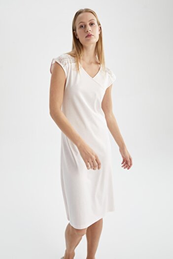 DeFacto Fall In Love Regular Comfort Fit V-Neck Short Sleeve Modal Nightgown