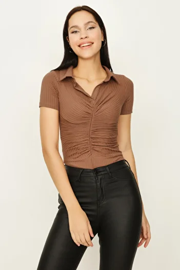 Select Moda Women's Brown Gathered Front Knitted Bottom Snap Body