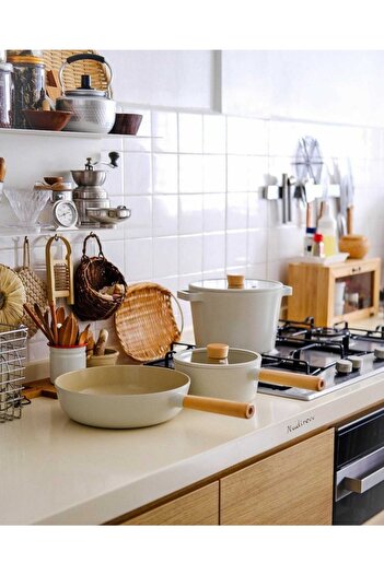 NEOFLAM Fika Aluminum Casting 5 Piece Beige Glass Pot Pan Set with Lid