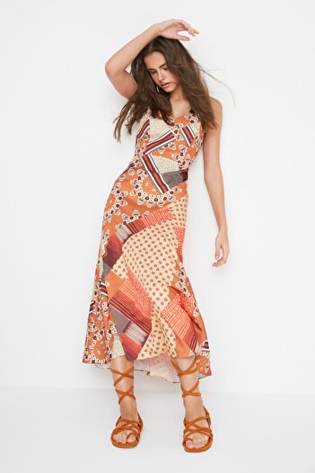 Trendyol Collection Vícebarevné šaty s květinovým potiskem A-line Midi Woven Dress TWOSS21EL1341