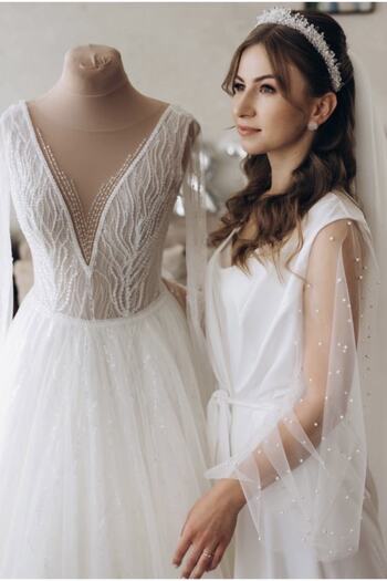 Before To Be Bride Κοντή σατέν ρόμπα με πέρλες