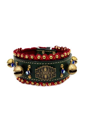 Tasma Market Khaki Green Leather Dog Collar with 4 Bells