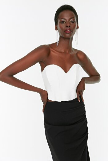 Trendyol Collection Біле бюстьє з аксесуарами TPRSS22BS0042