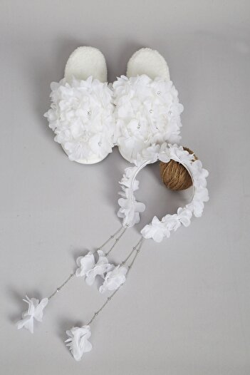 lohusahamile White Dangled Crown and Beylem Maternity Slippers Set