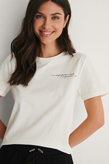 NA-KD Tricou imprimat citat-bej