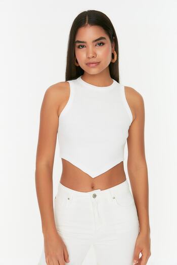 Trendyol Collection Ecru Asymetrické Super Crop Žebrované Flexibilní Pletené tílko TWOSS22AL0065
