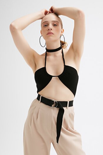 Açelya Okcu Δεμένη Crop Μπλούζα