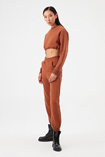 Açelya Okcu Raised Sweatpants with Elastic Legs