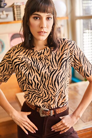 Olalook Women's Mink Zebra Leopard Corded Knitted Crop T-Shirt TSH-19000328