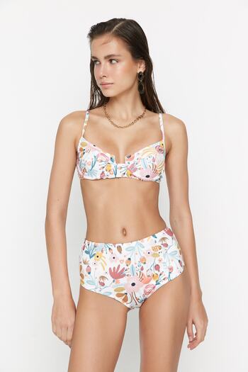 Trendyol Collection Μπικίνι με λουλουδάτο σχέδιο TBESS21BA0045