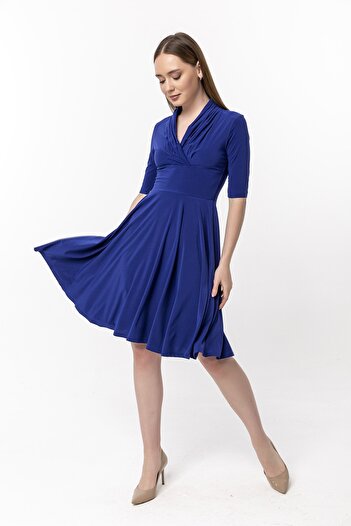 Laranor Sax Collar Detail Movable Skirt Dress