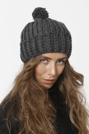 Vemod 51u Pompom Knitwear Knitted Beanie - Anthracite