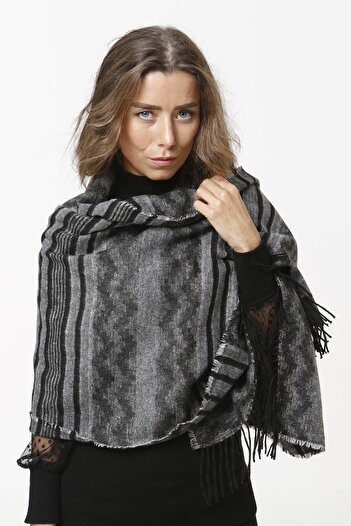 Vemod Women's Gray Shawl