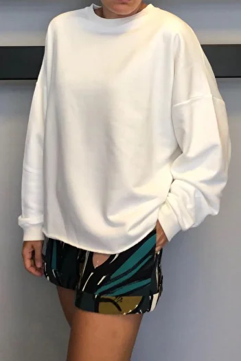 BASIC&CO Skye Oversize Ecru Sweatshirt