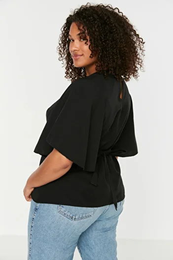 Trendyol Curve Black Tie Detailed Blouse TBBSS22BZ1316