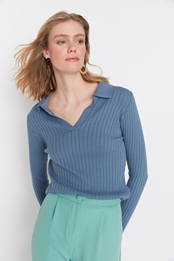 Trendyol Collection Pulover din tricot cu guler polo cu mâneci indigo TWOAW21KZ1113