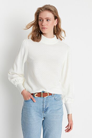 Trendyol Collection Ecru Stand Collar Knitwear Sweater TWOAW21KZ0817