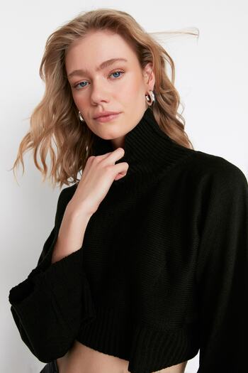 Trendyol Collection Pulover negru Super Crop Basic Knitwear TWOAW21KZ0163