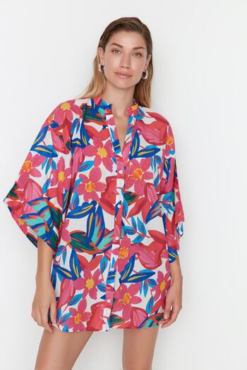 Trendyol Collection Plážové mini šaty z bavlny s květinovým vzorem - TBESS22EL1438