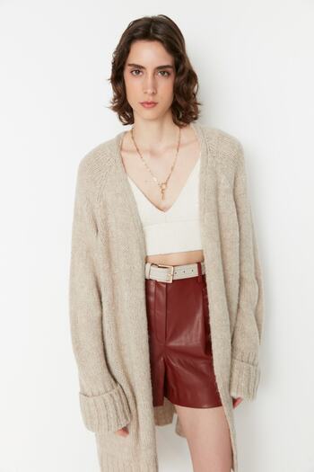 Trendyol Collection Stone Wide Fit Weicher strukturierter Strick-Cardigan TWOAW21HI0555