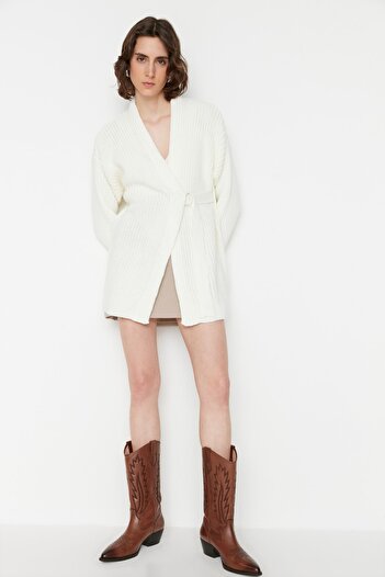 Trendyol Collection Ecru Tie Detailed Knitwear Cardigan TWOAW23HI00004
