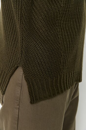 Trendyol Collection Khaki Knitwear Sweater - Oversize, Crew Neck, Slit Detail TMNAW21KZ0552