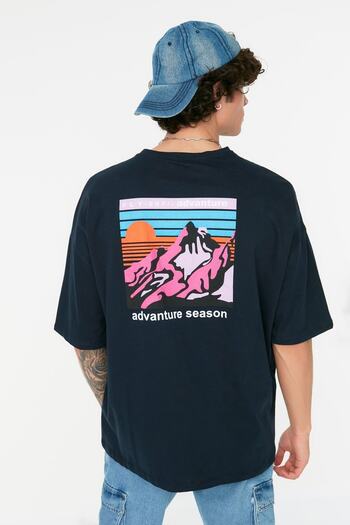 Trendyol Collection Sötétkék túlméretes nyomott pamut póló - TMNSS21TS1227
