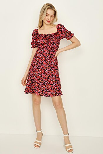 Select Moda Women's Red Flower Patterned Pentagonal Collar Balloon Sleeve Mini Dress