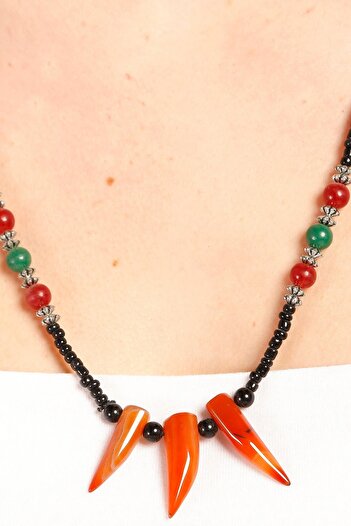 Rouge Moulin Orange Three Teeth Model Beaded Necklace