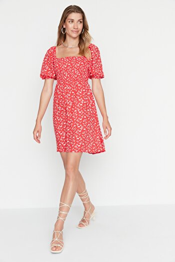 Trendyol Collection Viscose Red Floral Patterned Elastic Mini Dress - TWOSS22EL0370