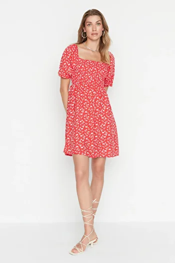Trendyol Collection Viscose Red Floral Patterned Elastic Mini Dress - TWOSS22EL0370