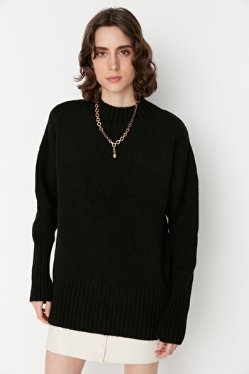 Trendyol Collection Pulover negru cu textura moale, tricotaj de bază, TWOAW23KZ00490