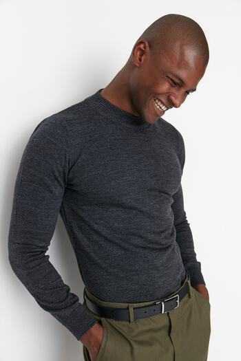 Trendyol Collection Anthrazitfarbener Slim-Fit-Pullover mit Rollkragen – TMNAW21KZ0758