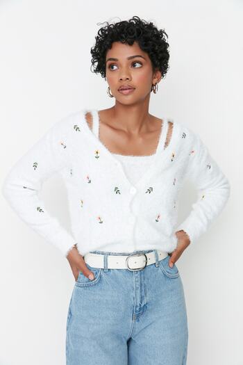 Trendyol Collection Ecru Feather/Beard Thread 2-Piece Blouse-Cardigan Knitwear Set Twoaw22Hi0055