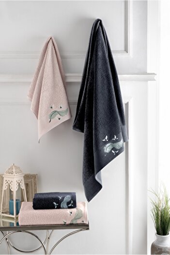 Kiğılı Feather Embroidered Bath Set